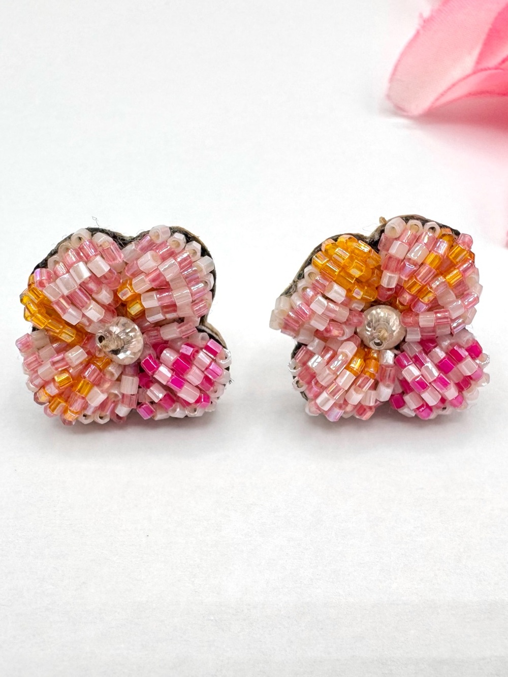 Mignonne Gavigan Beaded Flower Stud Earrings Floral Pink Orange Signed